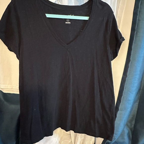 Universal Thread Tops - Universal Threads V-Neck Women's Top
